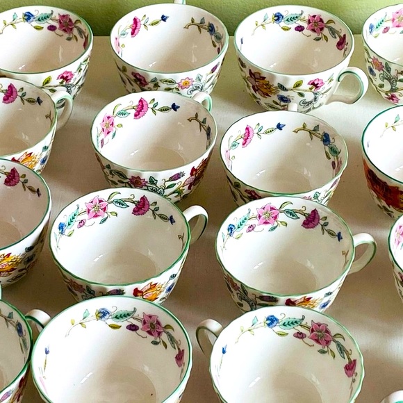 14 Royal Doulton Haddon Hall Minton Tea Cups - Picture 2 of 16